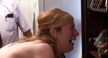 sex địt gái xinh việt nam Người phụ nữ bị đụ phim sex anime ko che bởi một anh chàng xoăn tội nghiệp.