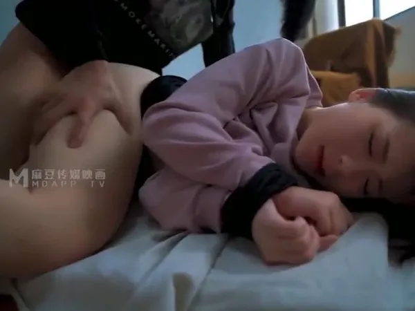 ibuki aoi Bị tên biến thái bắt cóc khi đang đi dạo ~lin sihao